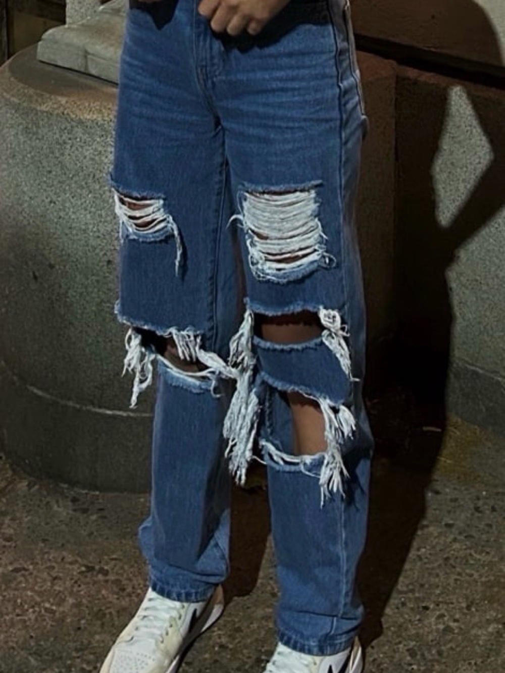 jeans - Picture 2 of 4